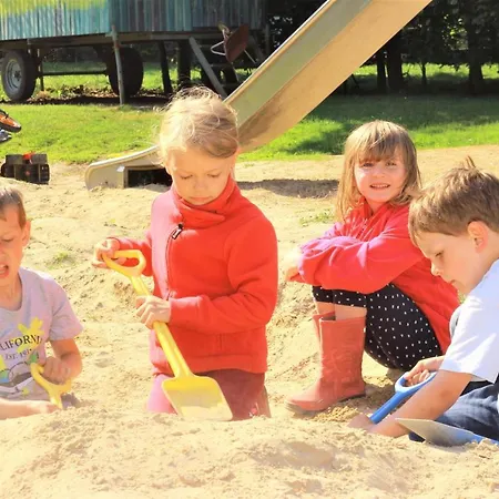 Ferienbauernhof Liesenberg Jagdreihenhaus Hase * Fehmarn