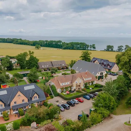 Ferienbauernhof Liesenberg Jagdreihenhaus Hase * Fehmarn